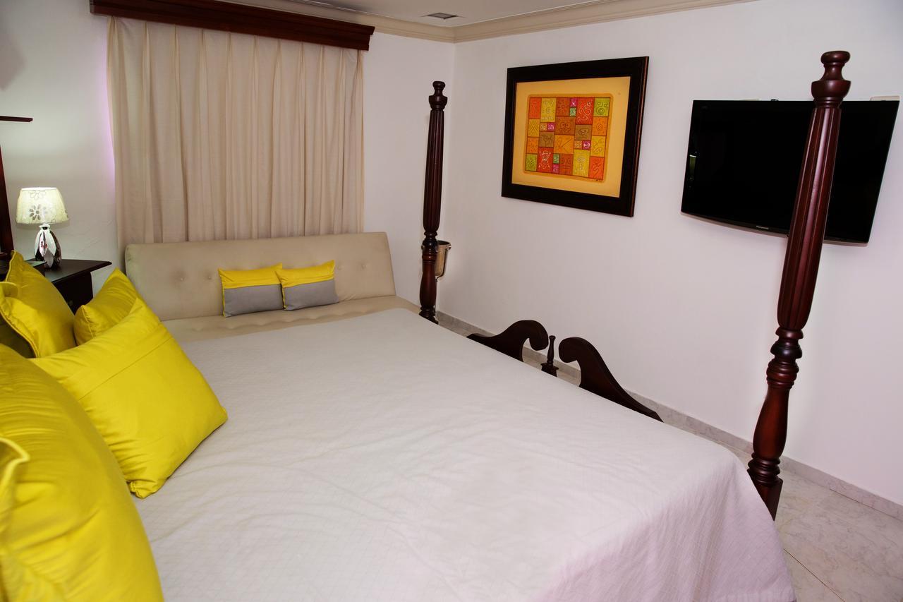 Hotel Los Jardines Santiago De Los Caballeros Luaran gambar